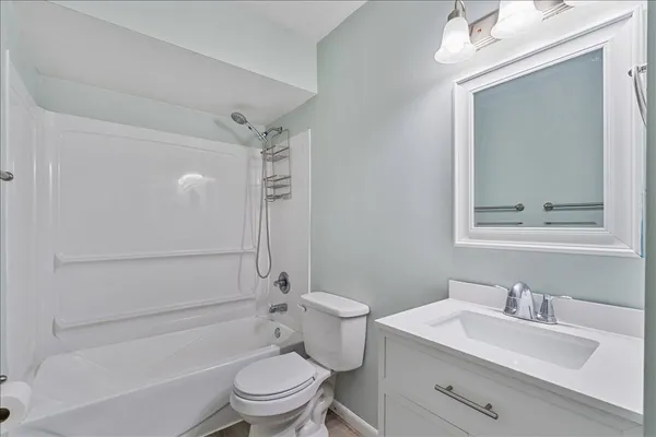 $1,100 | 925 2nd Avenue East, Milan, IL 61264