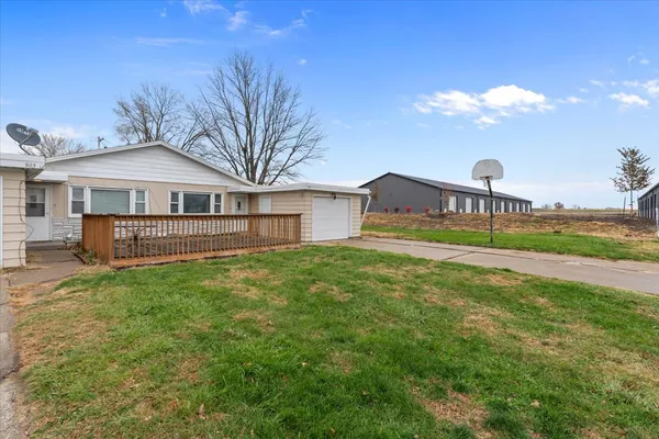 $1,100 | 925 2nd Avenue East, Milan, IL 61264