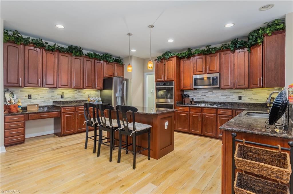 8609 Yvonne Court Oak Ridge, NC 27310 - Photo 13 of 50 Gallery Image 13