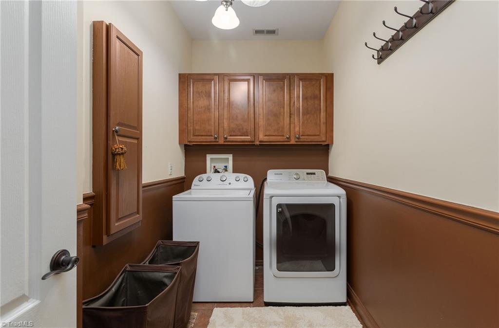 8609 Yvonne Court Oak Ridge, NC 27310 - Photo 25 of 50 Gallery Image 25