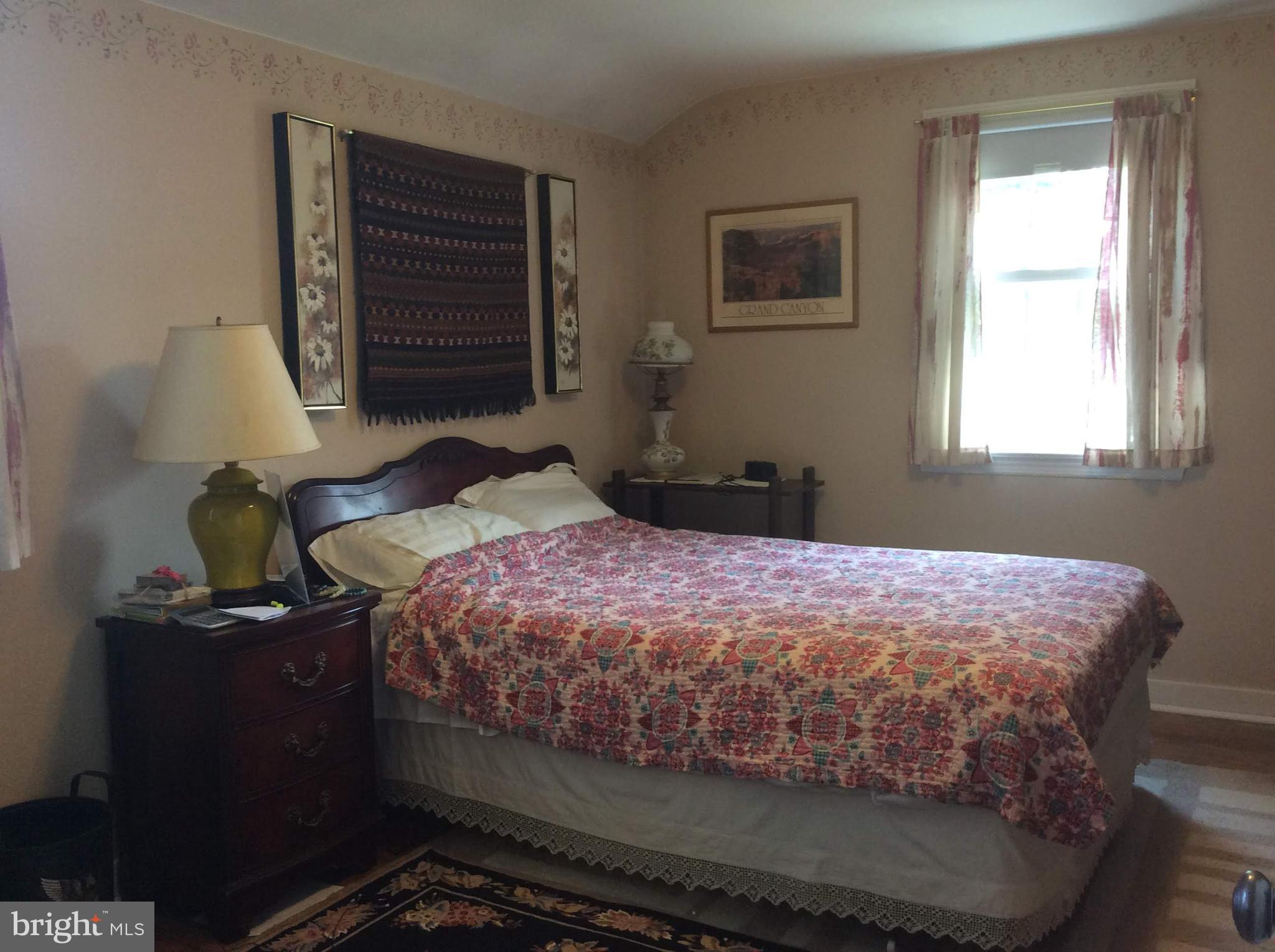 408 West Garden Road Oreland, PA 19075 - Photo 22 of 32 3rd bedroom-2nd floor