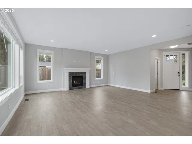 $650,000 | 1620 North Sweetgum Street, Canby, OR 97013