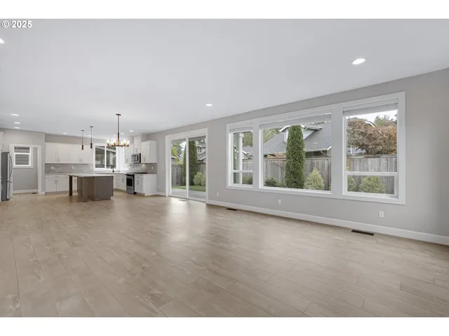 $650,000 | 1620 North Sweetgum Street, Canby, OR 97013