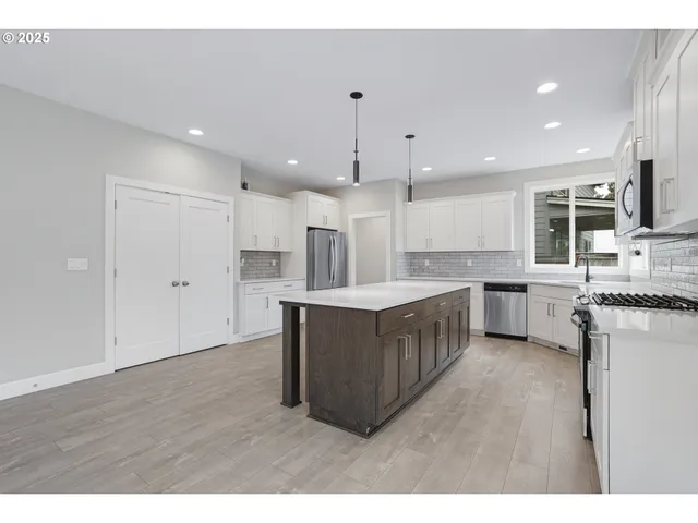 $650,000 | 1620 North Sweetgum Street, Canby, OR 97013