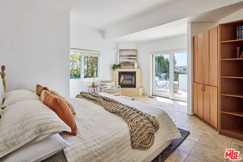 $4,175,000 | 3885 Rambla Orienta, Malibu, CA 90265