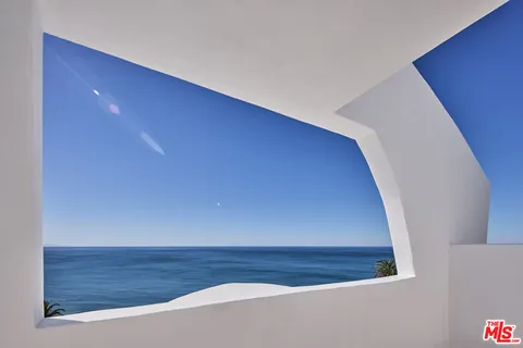 $4,175,000 | 3885 Rambla Orienta, Malibu, CA 90265