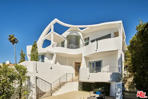 $4,175,000 | 3885 Rambla Orienta, Malibu, CA 90265