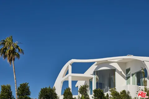 $4,175,000 | 3885 Rambla Orienta, Malibu, CA 90265