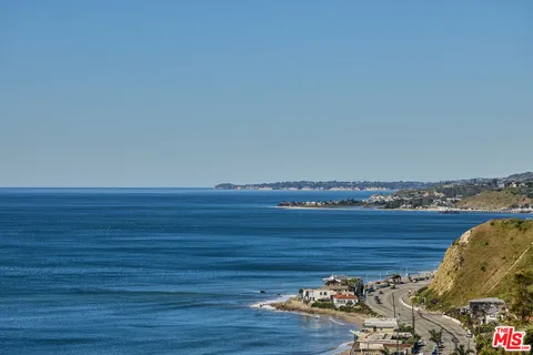 $4,175,000 | 3885 Rambla Orienta, Malibu, CA 90265