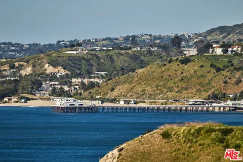 $4,175,000 | 3885 Rambla Orienta, Malibu, CA 90265