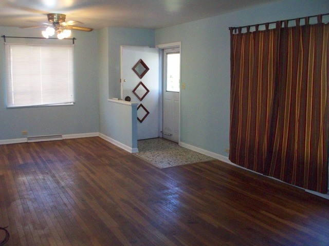19-w043 East Oak Street Addison, IL 60101 - Photo 6 of 14