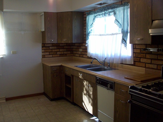 19-w043 East Oak Street Addison, IL 60101 - Photo 9 of 14