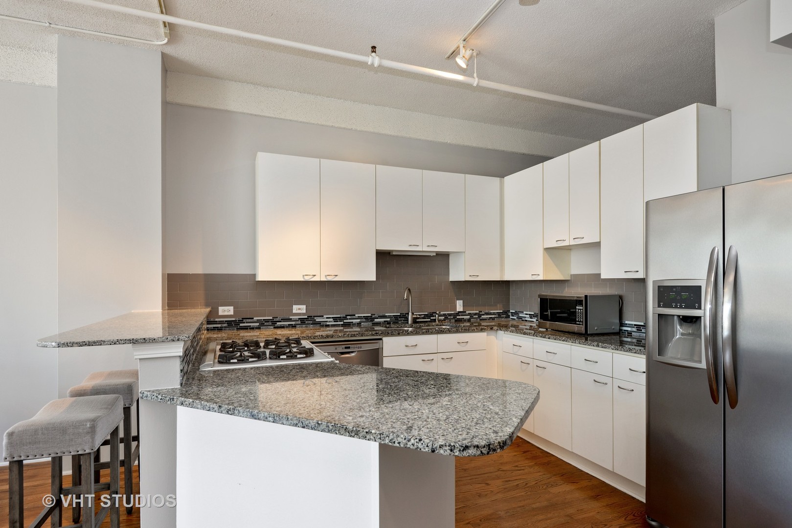 161 West Harrison Street, Unit 806 Chicago, IL 60605 - Photo 3 of 17