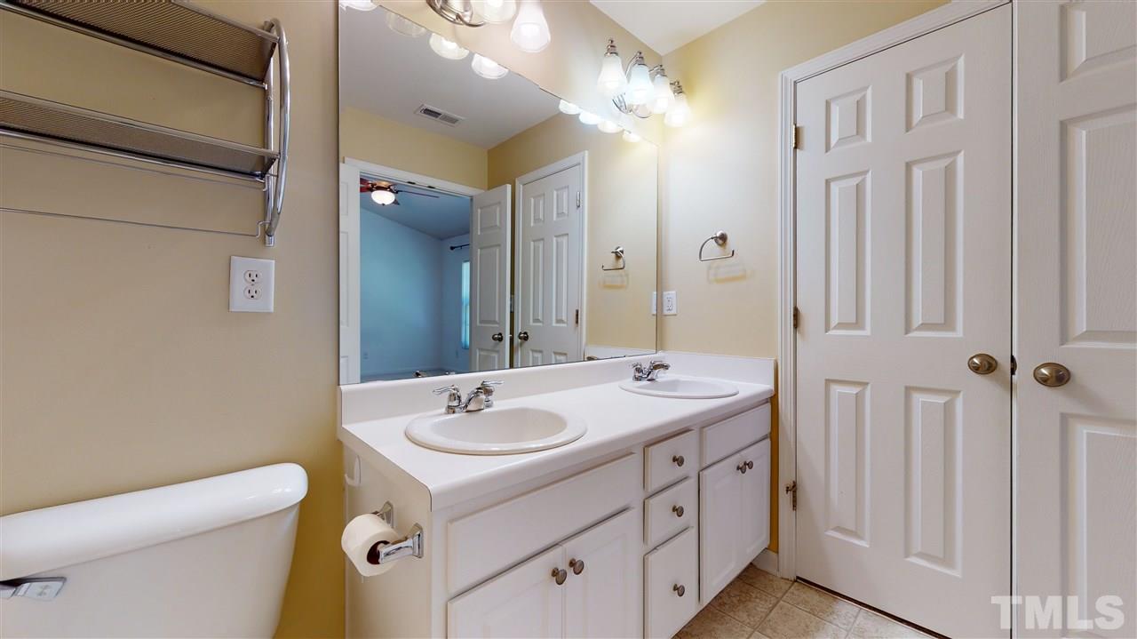8224 Clasara Circle Raleigh, NC 27613 - Photo 14 of 30