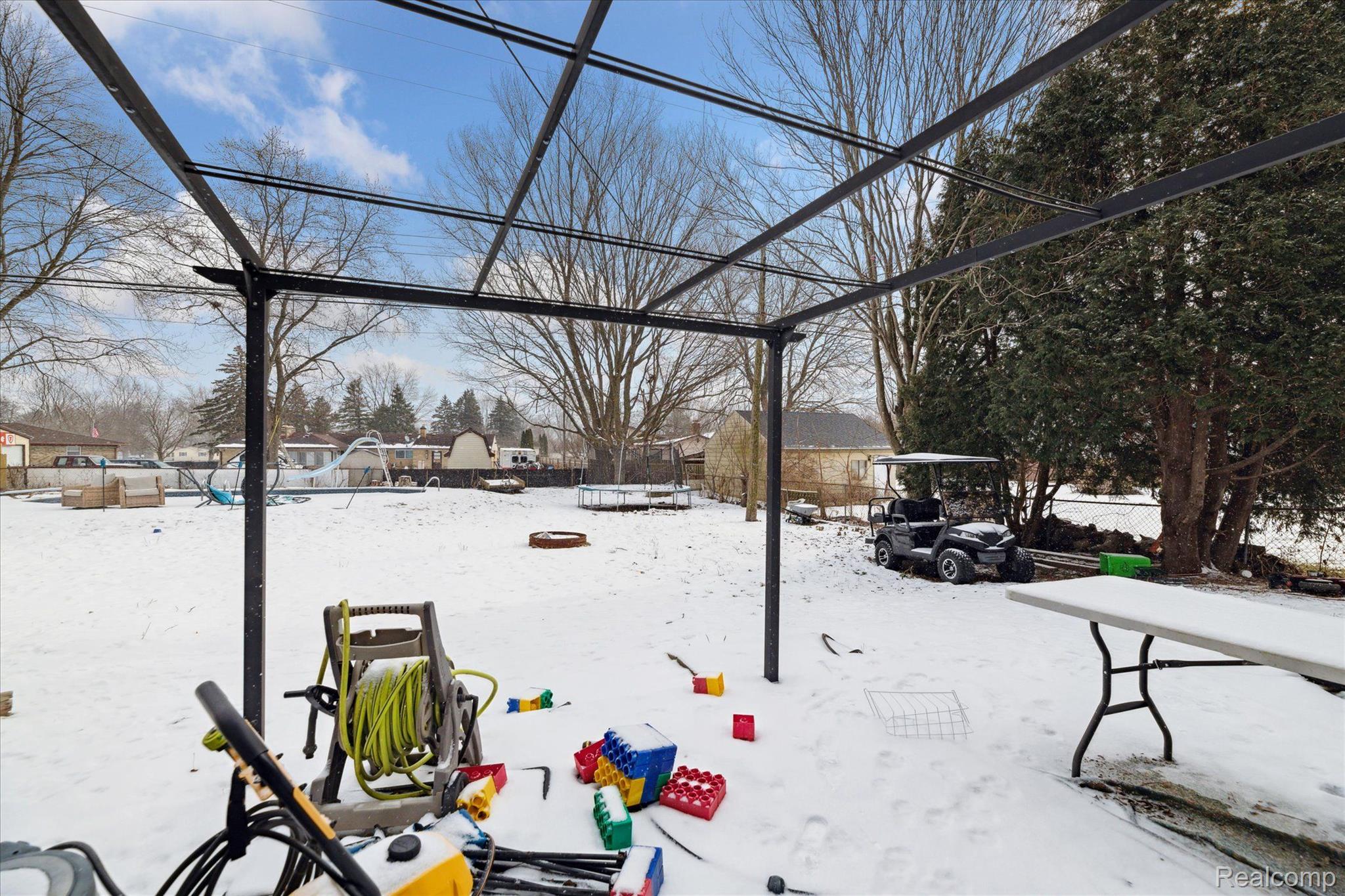 4258 North Genesee Road Flint, MI 48506 - Photo 28 of 41 Gallery Image 28