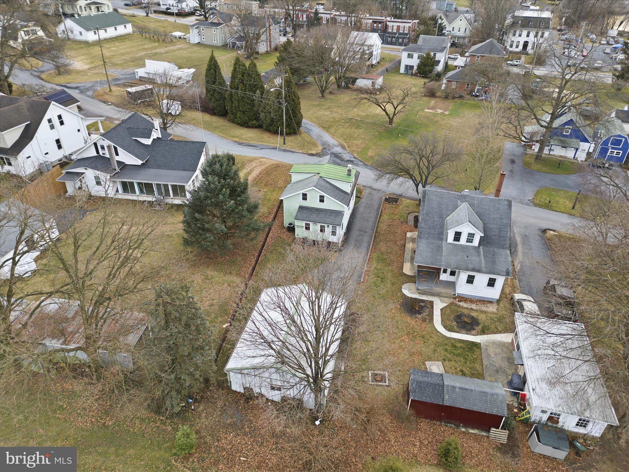 433 Elwyn Terrace Manheim, PA 17545 - Photo 32 of 39 Ariel view of street
Cul de sac