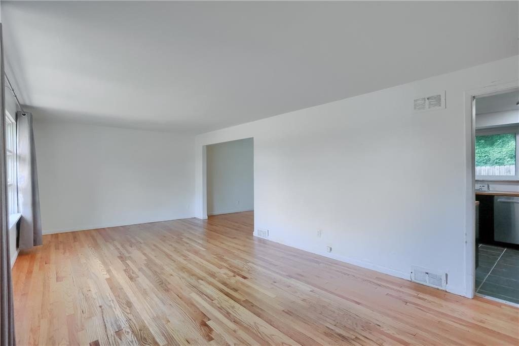 5504 Rippey Place Pittsburgh, PA 15206 - Photo 5 of 37 Gallery Image 5