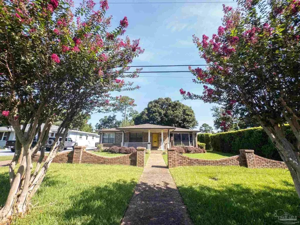 $2,400 | 1660 East Hayes Street, Pensacola, FL 32503