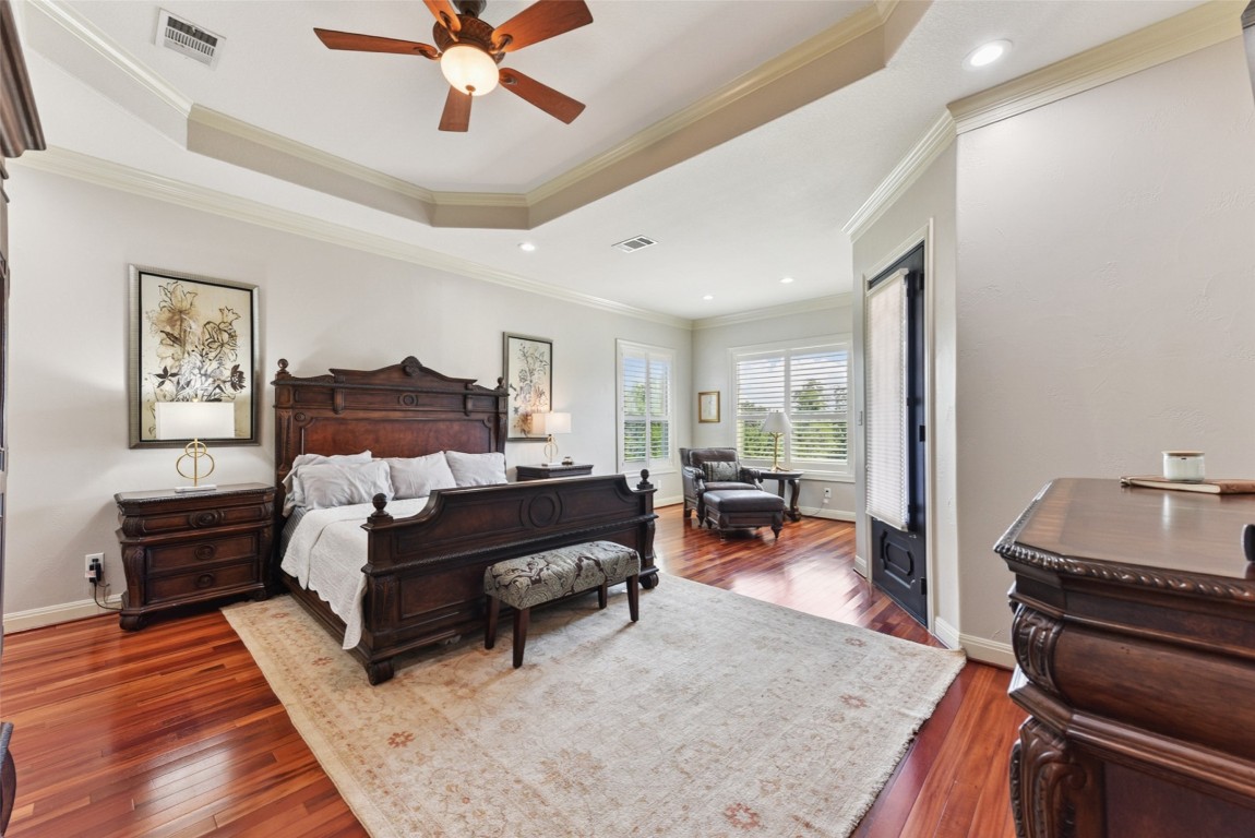 122 Silverstone Drive Georgetown, TX 78633 - Photo 31 of 40 a living room with furniture and a table
