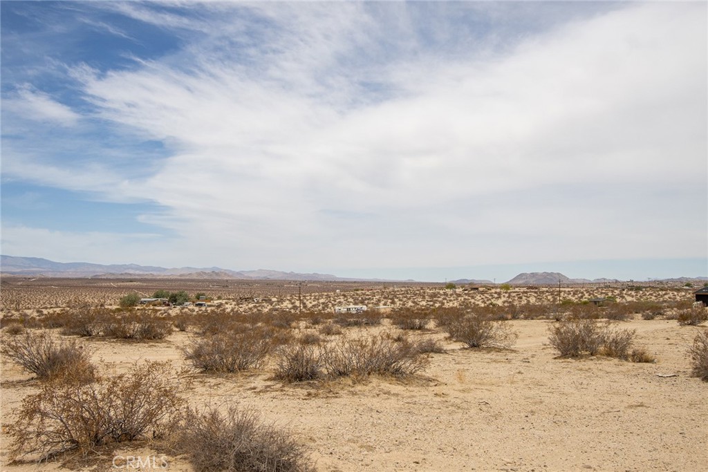 64700 Sunshine Lane Joshua Tree, CA 92252 - Photo 9 of 13 a view of lake view and mountain