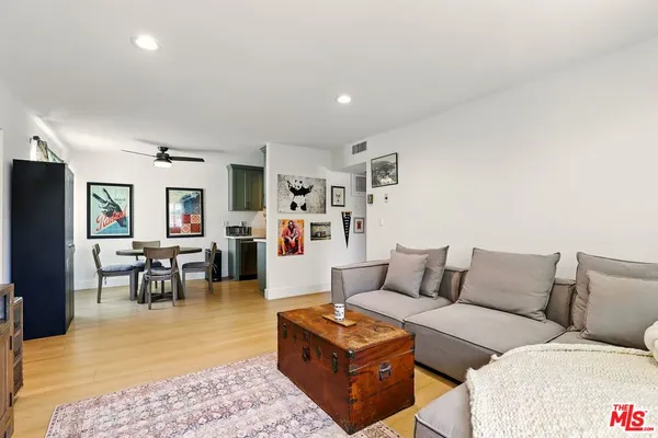 $315,000 | 11813 Runnymede Street, Unit 36, North Hollywood, CA 91605