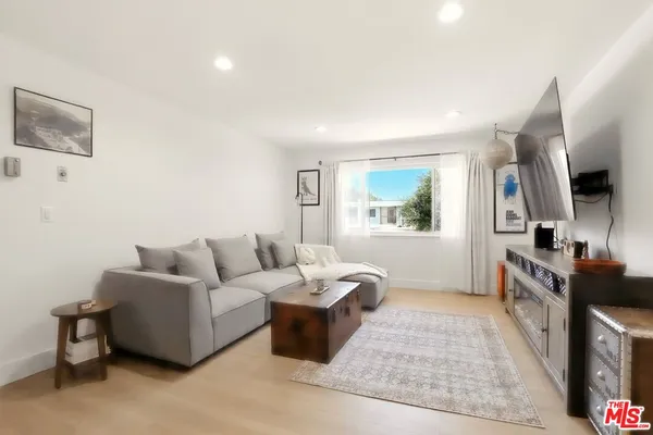 $315,000 | 11813 Runnymede Street, Unit 36, North Hollywood, CA 91605