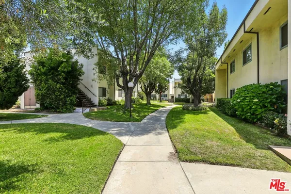 $315,000 | 11813 Runnymede Street, Unit 36, North Hollywood, CA 91605
