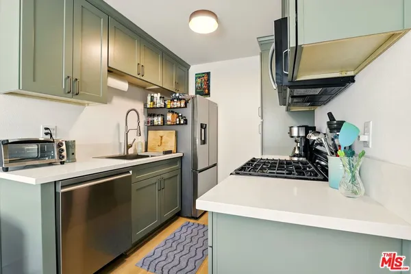 $315,000 | 11813 Runnymede Street, Unit 36, North Hollywood, CA 91605