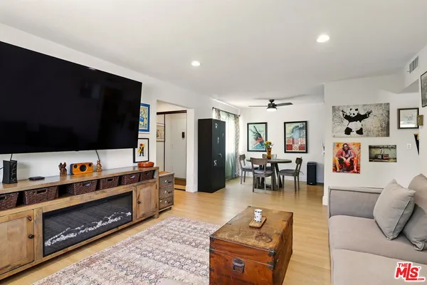 $315,000 | 11813 Runnymede Street, Unit 36, North Hollywood, CA 91605