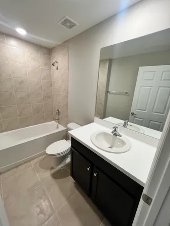 $2,900 | 5951 Northwest Baynard Drive, Port St. Lucie, FL 34986