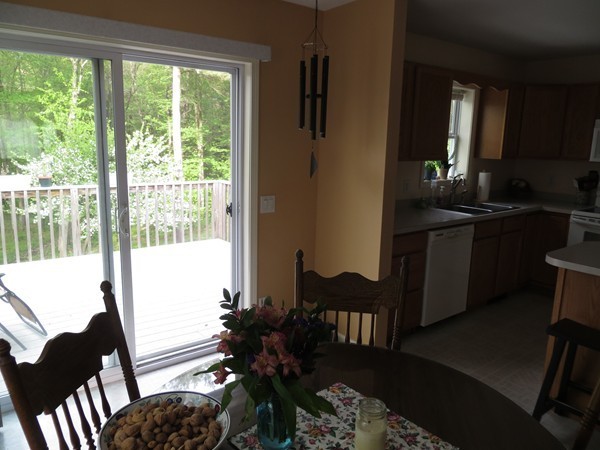 142 Ragged Hill Road Hubbardston, MA 01452 - Photo 6 of 25 Gallery Image 6