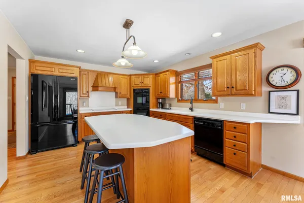 $1,899,000 | 13934 Century Oak Drive, Geneseo, IL 61254