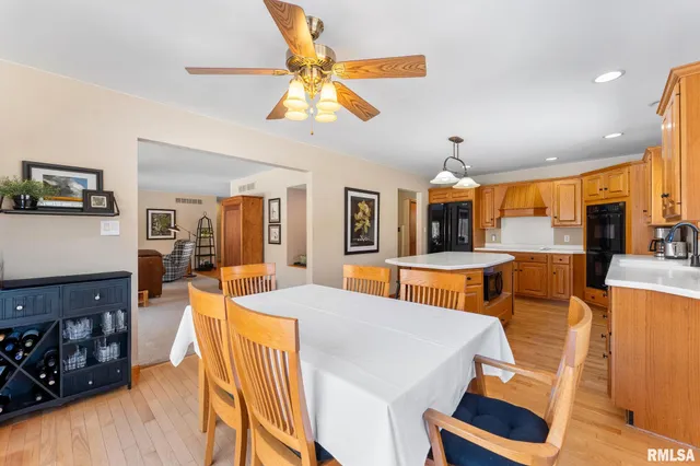 $1,899,000 | 13934 Century Oak Drive, Geneseo, IL 61254