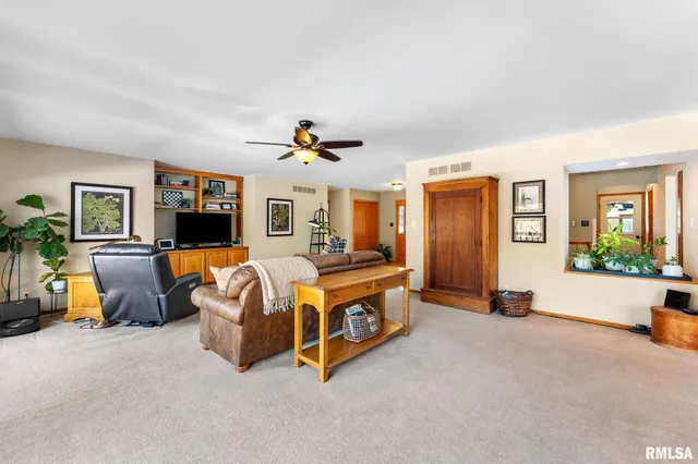 $1,899,000 | 13934 Century Oak Drive, Geneseo, IL 61254