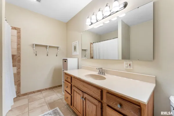 $1,899,000 | 13934 Century Oak Drive, Geneseo, IL 61254