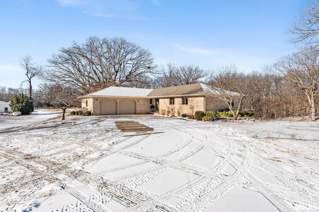 $1,899,000 | 13934 Century Oak Drive, Geneseo, IL 61254