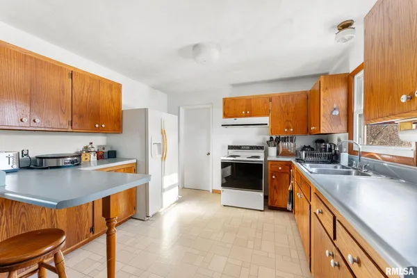 $1,899,000 | 13934 Century Oak Drive, Geneseo, IL 61254