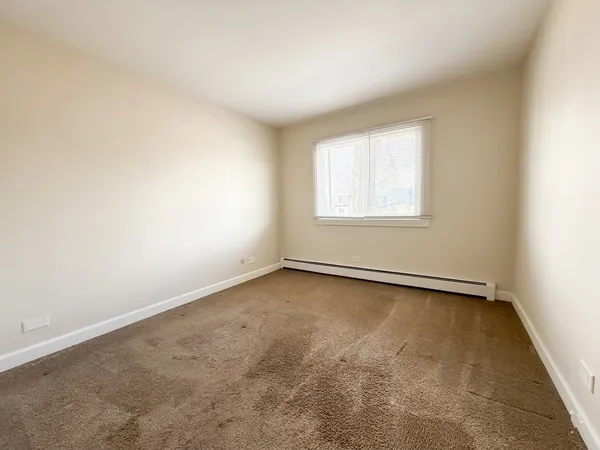 $1,625 | 915 Westmoreland Drive, Unit 9, Vernon Hills, IL 60061