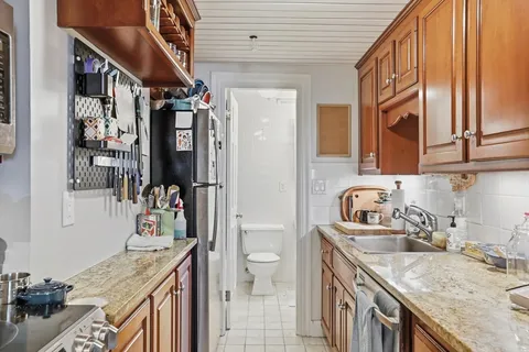 $799,000 | 258 Marlborough Street, Unit 2R, Boston, MA 02116