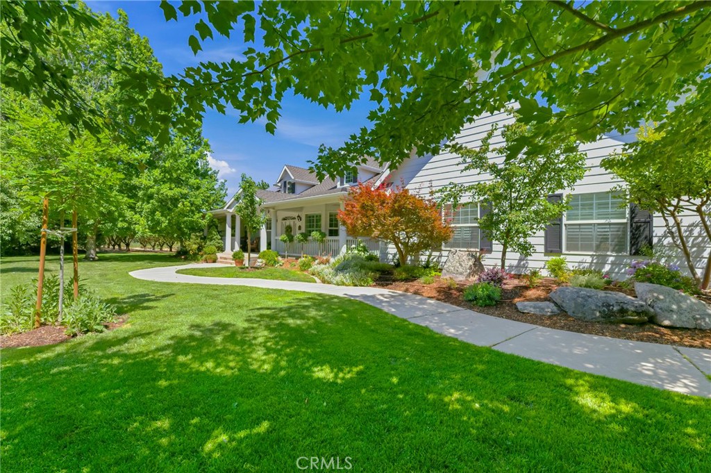 11126 Livingston Cressey Road Livingston, CA 95334 - Photo 11 of 75 Walkway from driveway to the front door