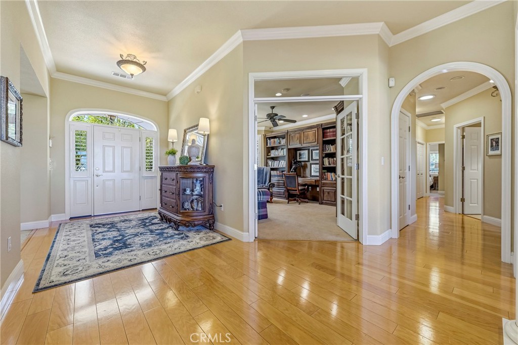 11126 Livingston Cressey Road Livingston, CA 95334 - Photo 22 of 75 Family room view of front door and study