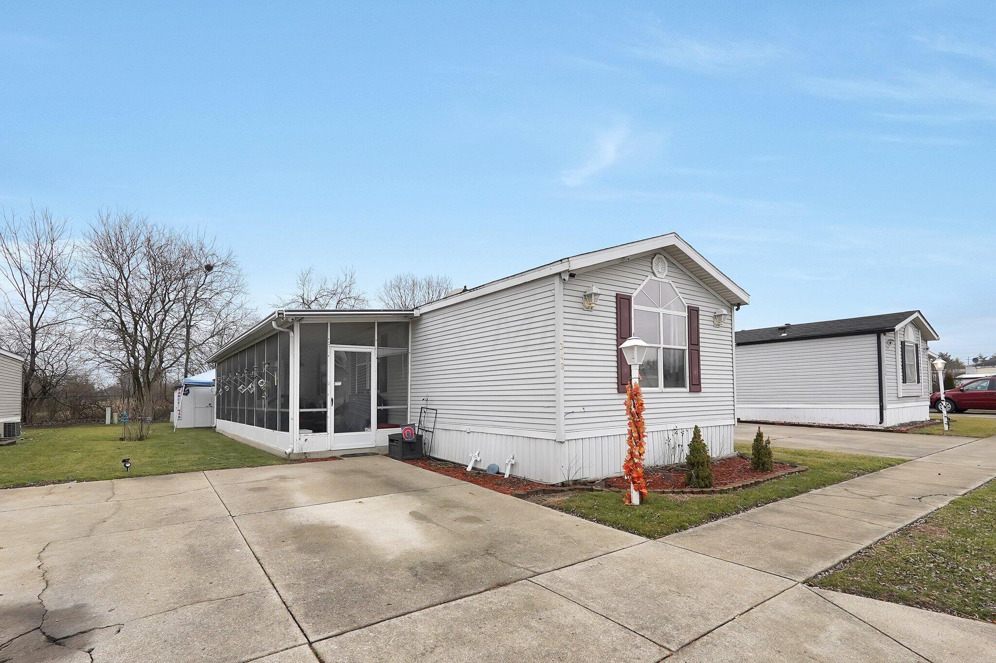 348 Petersburg Road Columbus, OH 43207 - Photo 2 of 26 1000054270