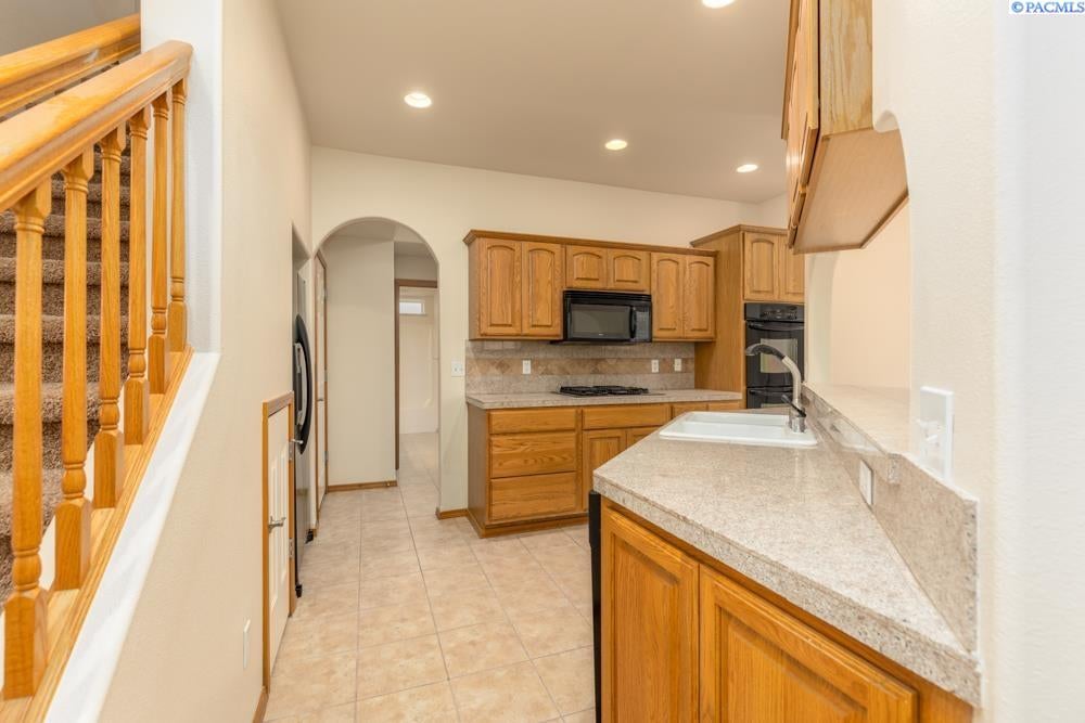 157 Keene Road Richland, WA 99352 - Photo 6 of 28 Gallery Image 6