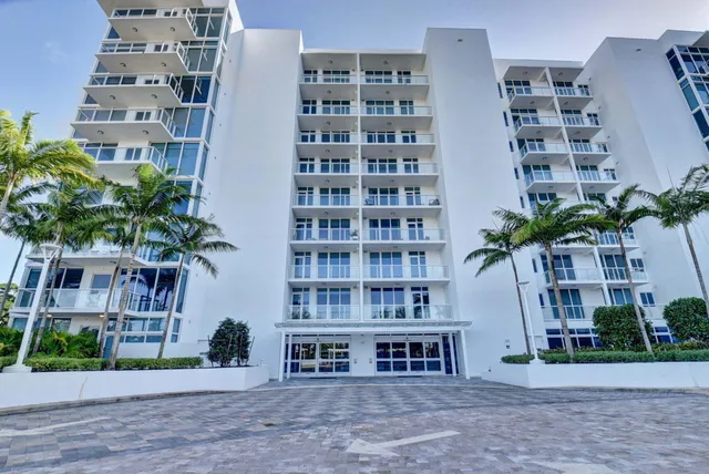 $2,725,000 | 20155 Boca W Drive, Unit C205, Boca Raton, FL 33434