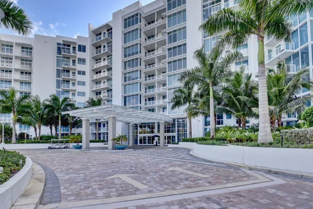 $2,725,000 | 20155 Boca W Drive, Unit C205, Boca Raton, FL 33434