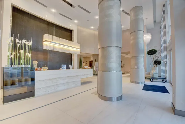 $2,725,000 | 20155 Boca W Drive, Unit C205, Boca Raton, FL 33434