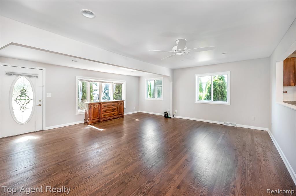 110 Wabash Road Rochester Hills, MI 48307 - Photo 10 of 35