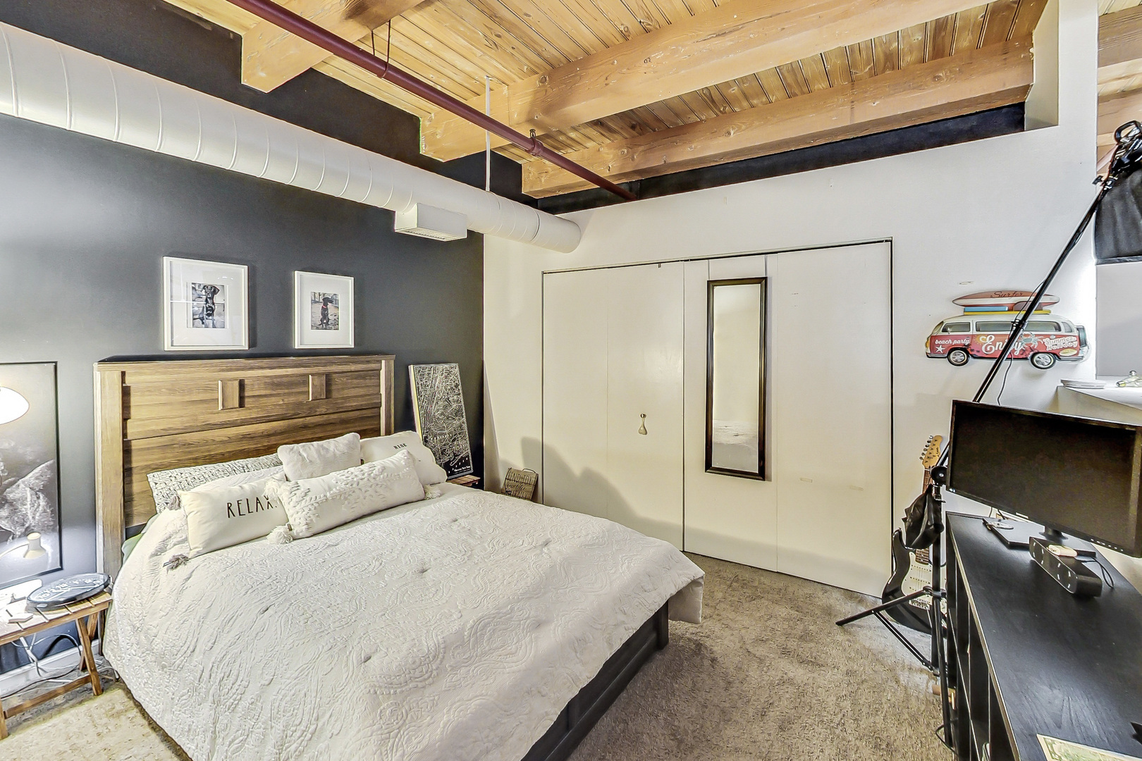 1733 West Irving Park Road, Unit 217 Chicago, IL 60613 - Photo 11 of 26 Gallery Image 11