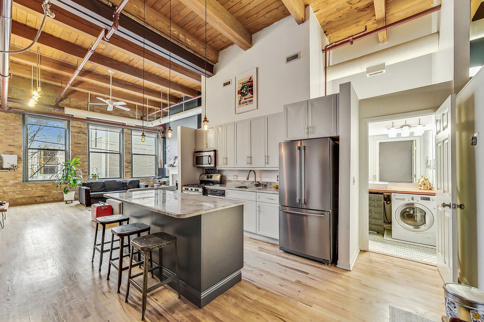 1733 West Irving Park Road, Unit 217 Chicago, IL 60613 - Photo 4 of 26 Gallery Image 4