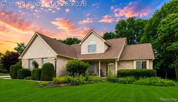 $485,000 | 2366 Elkridge Circle, Highland, MI 48356